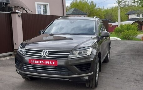 Volkswagen Touareg III, 2015 год, 2 800 000 рублей, 2 фотография