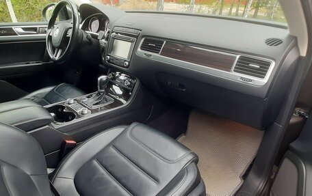 Volkswagen Touareg III, 2015 год, 2 800 000 рублей, 15 фотография