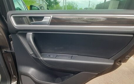 Volkswagen Touareg III, 2015 год, 2 800 000 рублей, 18 фотография