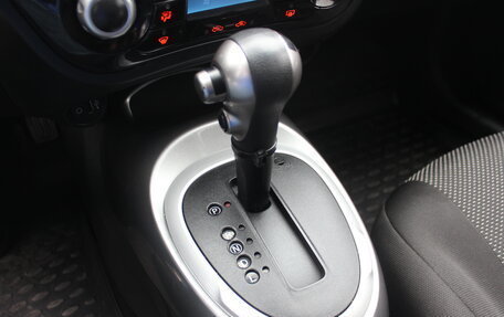 Nissan Juke II, 2011 год, 975 000 рублей, 24 фотография
