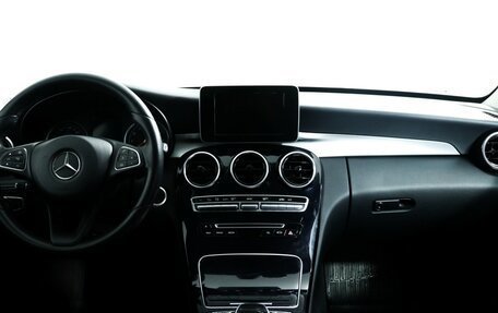 Mercedes-Benz C-Класс, 2017 год, 1 700 000 рублей, 21 фотография