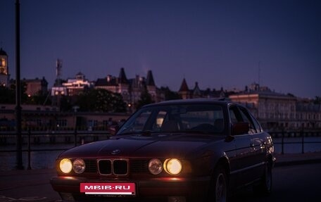 BMW 5 серия, 1989 год, 650 000 рублей, 31 фотография