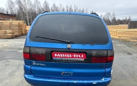 Volkswagen Sharan I рестайлинг, 1999 год, 260 000 рублей, 2 фотография