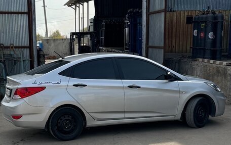 Hyundai Solaris II рестайлинг, 2014 год, 870 000 рублей, 3 фотография