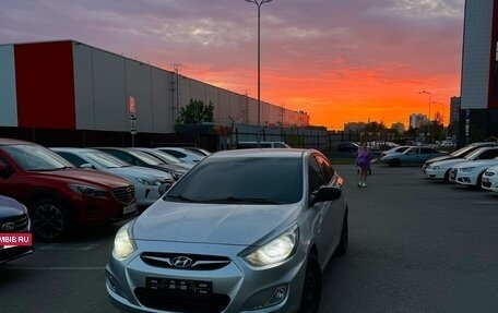 Hyundai Solaris II рестайлинг, 2014 год, 870 000 рублей, 8 фотография