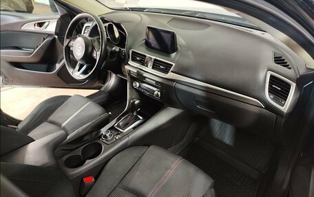 Mazda 3, 2017 год, 1 629 000 рублей, 19 фотография