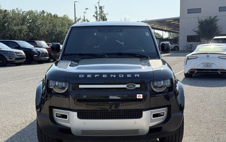 Land Rover Defender II, 2022 год, 7 700 000 рублей, 2 фотография