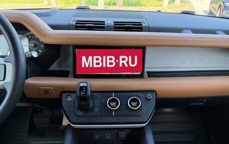 Land Rover Defender II, 2022 год, 7 700 000 рублей, 18 фотография