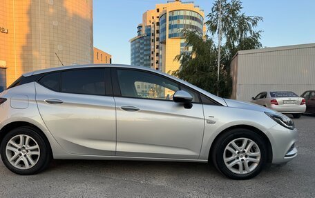 Opel Astra K, 2019 год, 1 450 000 рублей, 7 фотография