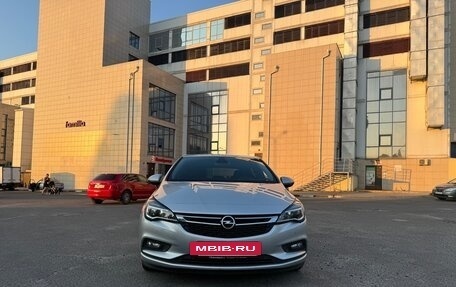 Opel Astra K, 2019 год, 1 450 000 рублей, 9 фотография