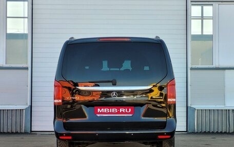 Mercedes-Benz V-Класс, 2017 год, 3 699 000 рублей, 6 фотография