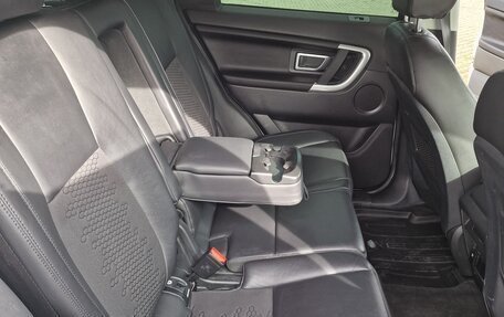 Land Rover Discovery Sport I рестайлинг, 2017 год, 2 300 000 рублей, 6 фотография