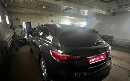 Infiniti FX II, 2011 год, 1 900 000 рублей, 10 фотография