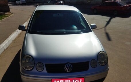 Volkswagen Polo IV рестайлинг, 2003 год, 355 000 рублей, 3 фотография