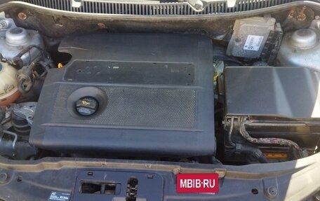 Volkswagen Polo IV рестайлинг, 2003 год, 355 000 рублей, 8 фотография