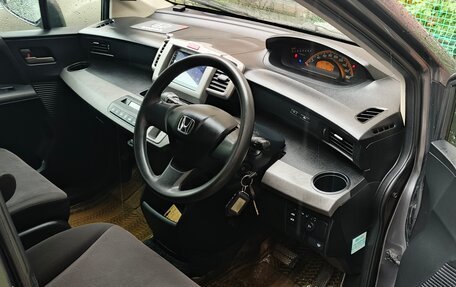 Honda Freed I, 2010 год, 950 000 рублей, 16 фотография