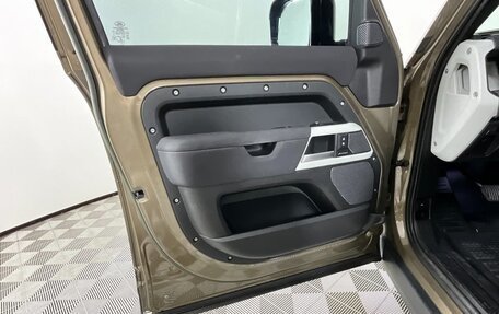 Land Rover Defender II, 2022 год, 6 641 000 рублей, 18 фотография