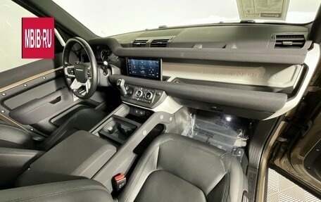 Land Rover Defender II, 2022 год, 6 641 000 рублей, 19 фотография