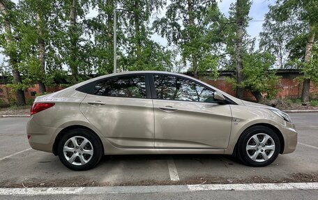 Hyundai Solaris II рестайлинг, 2013 год, 930 000 рублей, 4 фотография
