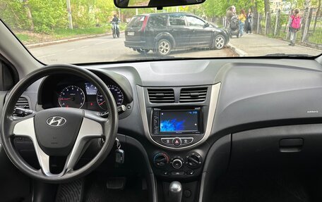 Hyundai Solaris II рестайлинг, 2013 год, 930 000 рублей, 10 фотография