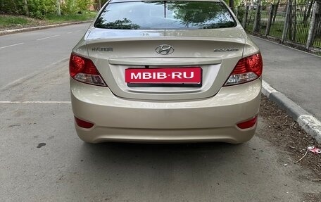 Hyundai Solaris II рестайлинг, 2013 год, 930 000 рублей, 8 фотография