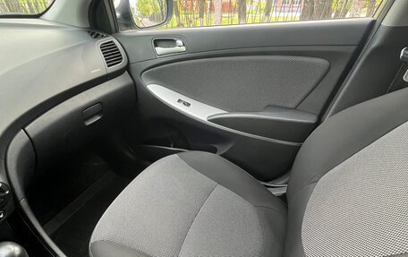 Hyundai Solaris II рестайлинг, 2013 год, 930 000 рублей, 13 фотография