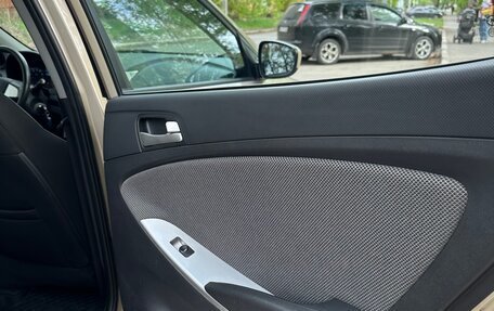 Hyundai Solaris II рестайлинг, 2013 год, 930 000 рублей, 19 фотография
