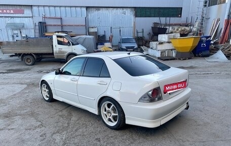 Toyota Altezza, 2001 год, 600 000 рублей, 2 фотография