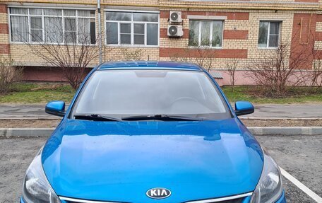 KIA Rio IV, 2018 год, 1 250 000 рублей, 2 фотография
