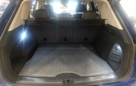 Volkswagen Touareg III, 2018 год, 4 699 000 рублей, 7 фотография