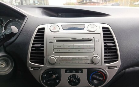Hyundai i20 IB рестайлинг, 2009 год, 450 000 рублей, 18 фотография