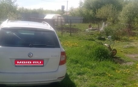 Skoda Superb III рестайлинг, 2013 год, 800 000 рублей, 1 фотография