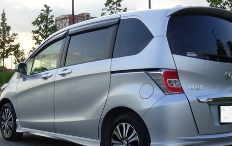 Honda Freed I, 2014 год, 1 390 000 рублей, 3 фотография