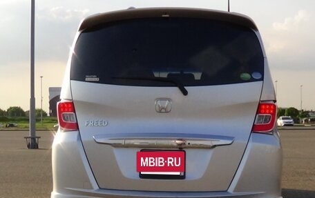 Honda Freed I, 2014 год, 1 390 000 рублей, 4 фотография