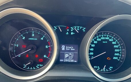 Toyota Land Cruiser 200, 2011 год, 2 950 000 рублей, 4 фотография