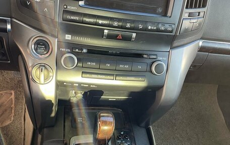 Toyota Land Cruiser 200, 2011 год, 2 950 000 рублей, 6 фотография
