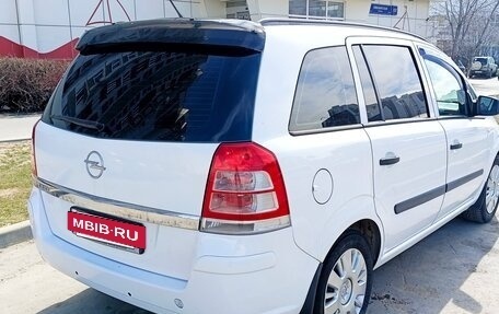 Opel Zafira B, 2011 год, 720 000 рублей, 2 фотография