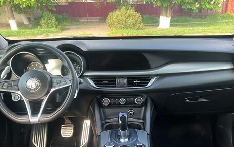 Alfa Romeo Stelvio, 2018 год, 2 850 000 рублей, 8 фотография
