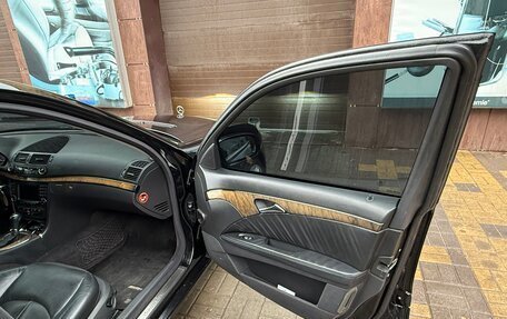 Mercedes-Benz E-Класс, 2004 год, 1 200 000 рублей, 8 фотография