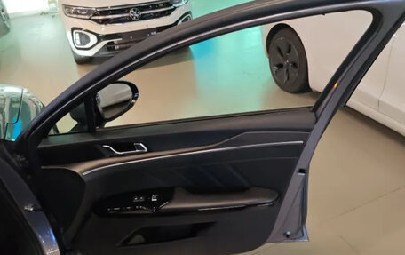 KIA K5, 2022 год, 1 530 000 рублей, 24 фотография