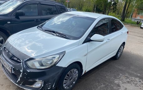 Hyundai Solaris II рестайлинг, 2013 год, 650 000 рублей, 9 фотография