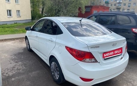 Hyundai Solaris II рестайлинг, 2013 год, 650 000 рублей, 8 фотография