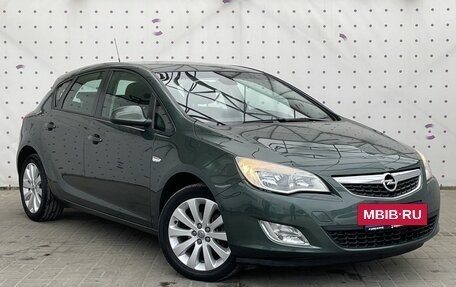 Opel Astra J, 2011 год, 895 000 рублей, 2 фотография