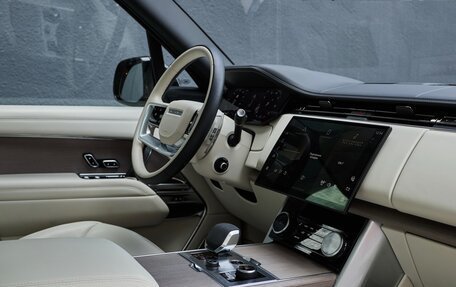 Land Rover Range Rover IV рестайлинг, 2023 год, 22 500 000 рублей, 3 фотография