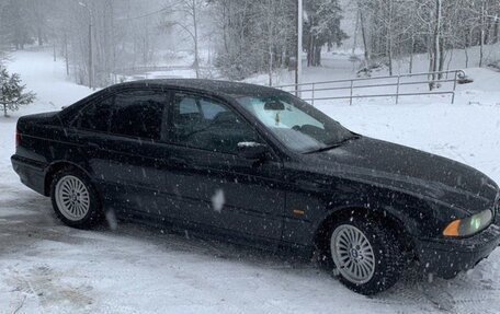 BMW 5 серия, 2001 год, 560 000 рублей, 16 фотография