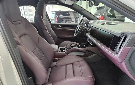Porsche Cayenne III, 2024 год, 17 899 000 рублей, 13 фотография