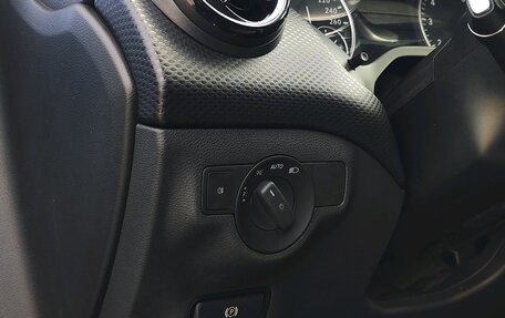 Mercedes-Benz A-Класс, 2015 год, 1 249 000 рублей, 27 фотография