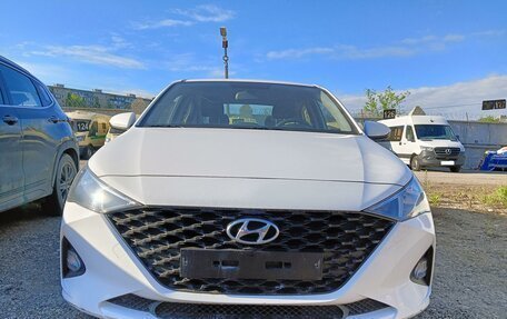 Hyundai Solaris II рестайлинг, 2021 год, 1 440 000 рублей, 4 фотография