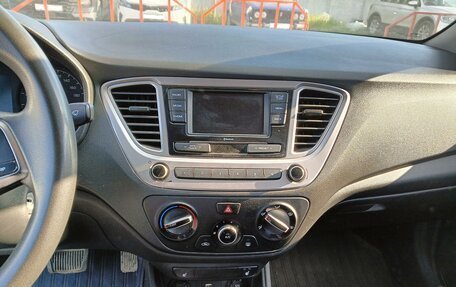 Hyundai Solaris II рестайлинг, 2021 год, 1 440 000 рублей, 11 фотография