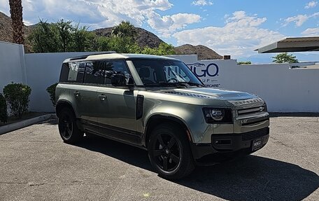 Land Rover Defender II, 2021 год, 6 852 000 рублей, 3 фотография